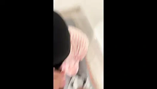 Maskeli adam bana yarağını emdiriyor