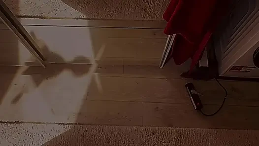 Gerçek (sarkık) yarağım giderek büyüyor ve kalınlaşıyor
