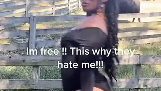 nefis abanoz MİLF sallayarak göt ve uyluk