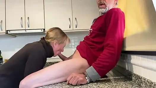 Oral seks ve ağzına boşalma.