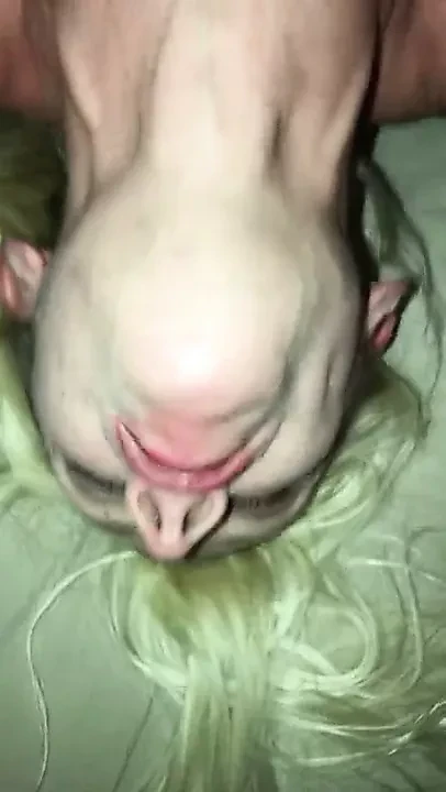 Skinnk fahişe ile 1o inç horoz