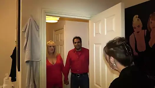 Julie'de dörtlü eğlence