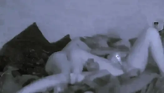 Boşalmam ve onun ateşli dölünü içime hissetmem gerekiyordu.