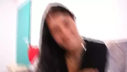 Riesen Titten Teen bessert sich ihr Taschengeld auf