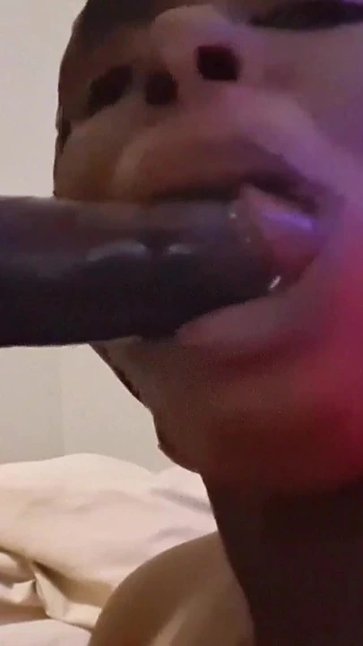 Güzel yumuşak dudaklı güzel oral seks | Klip 1