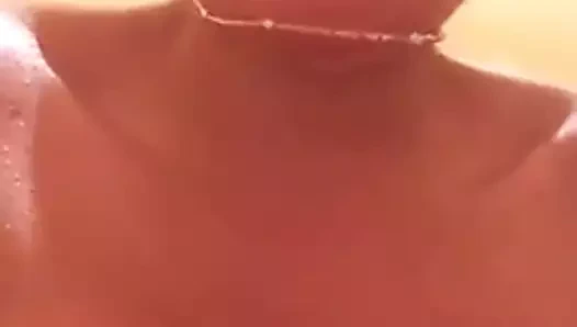 büyük göğüslerim