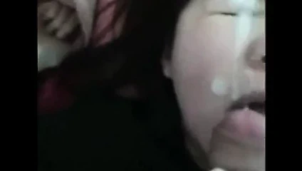 Asya kız arkadaş gets bir büyük yüz