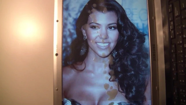 Kourtney kardashian boşalıyor