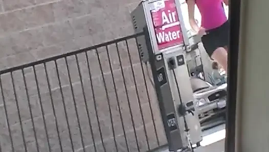 Esmer hatun sikiş deliğinde zonklayan yarağı gırtlağına kadar alıyor