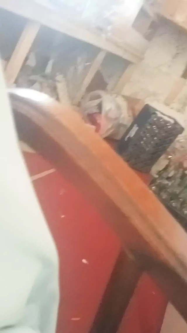 Büyük çük flaş üzerinde güzel kız
