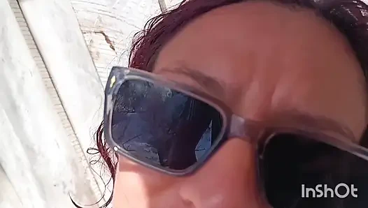 Sahilde sikişirken neredeyse anal sikişirken yakalanıyordum