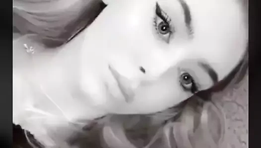 Tatlı piliç aşk ve barış