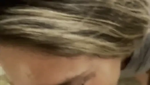 Orta yaşlı seksi kadın dianne ateşli oral