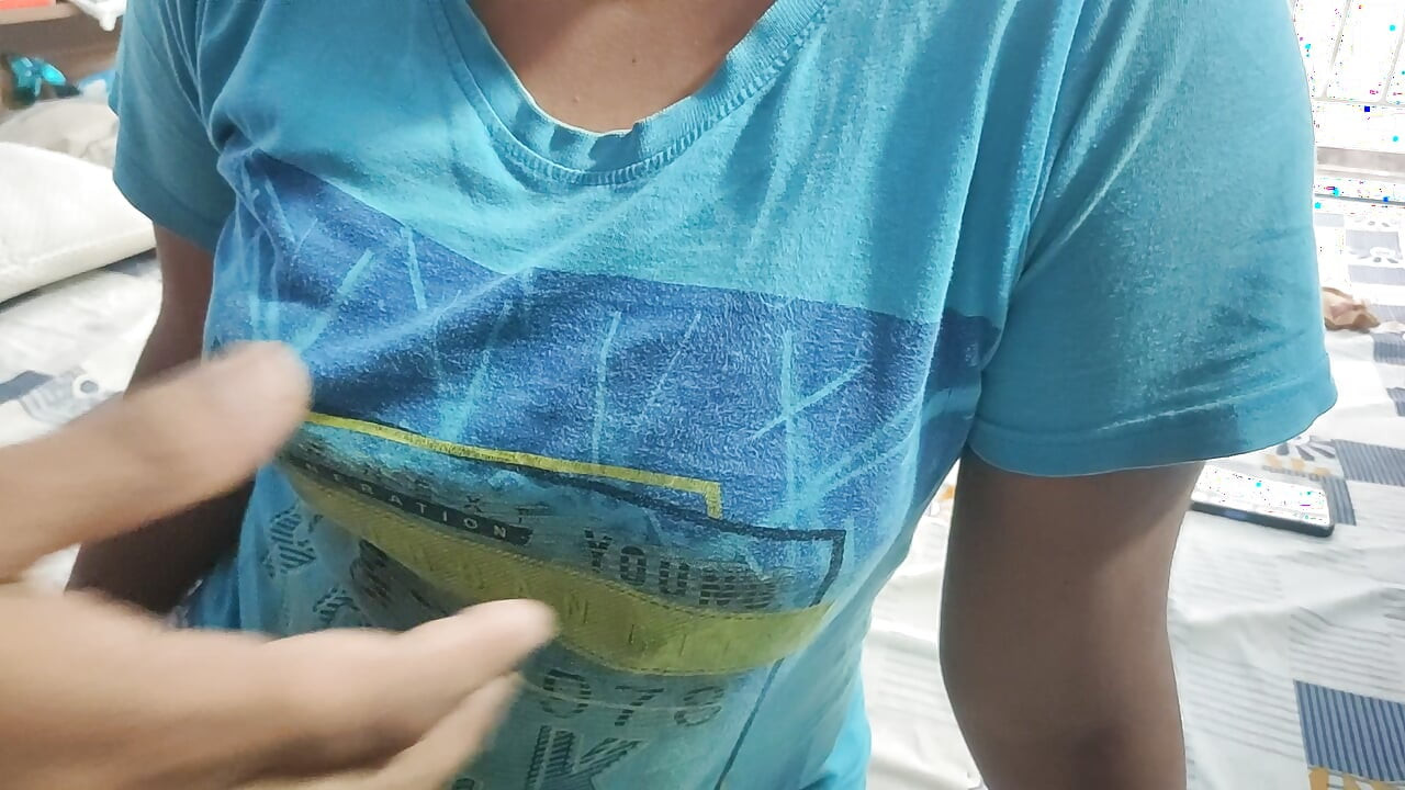 Hintli çift ateşli eğleniyor