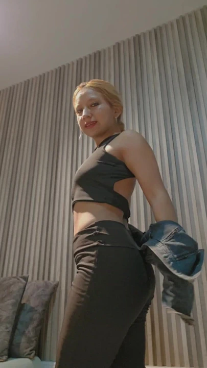 Küçük bir tehlikeyi seviyorum ve sen de buna benziyorsun