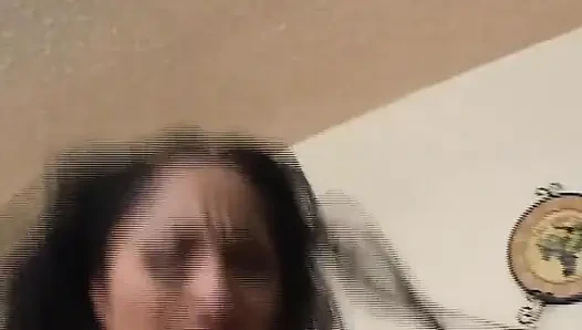 Olgun esmer yoğun anal seansında genişliyor