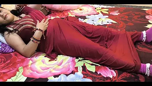 Kırmızı sari içinde durmadan harika sikiş