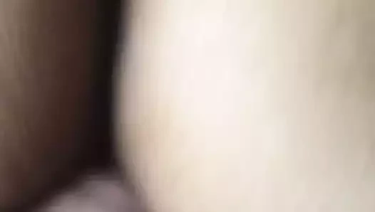 Beyaz yabancı parmak gisel