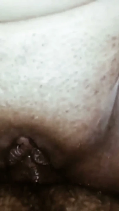 Kız arkadaşım çalışırken bana bu videoyu gönderiyor. Umarım başka bir adamla zevk aldı.