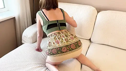 My Stepmom Stupidly Stuck on the Sofa and I Brazenly Fucked Her Tight Pussy
