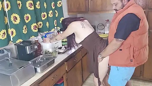 Şiplak mutfakta sikiş