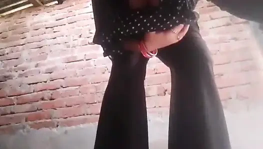 Ben bakire bir kızım ve beni mutlu edecek ve bizi mutlu edecek bir erkek arkadaş arıyorum ona kalacak her şeyi vereceğim.