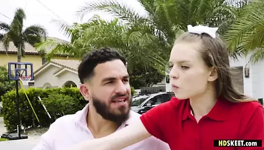 Üvey kızlarımızın gerçekten kirli bir hayal gücü var.