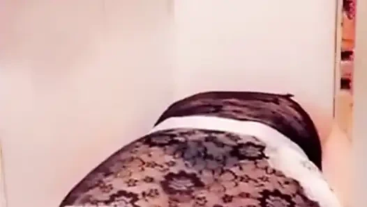 Mistressrola ev temizlikçisi genç seksi