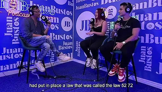 Juan bustos podcast'inde bir şovda sert seks fantezisini gerçekleştiriyor- onlyrulo ve kaeelen garcia