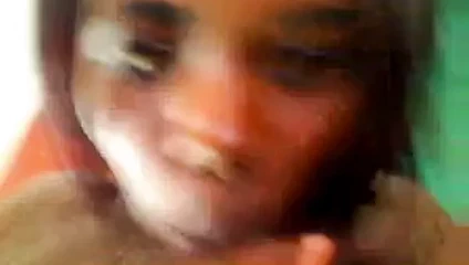 Sütlü uzun meme uçları latin zenci ve sıkı göt ve amcık