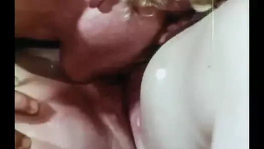 Milf kızının erkek arkadaşını baştan çıkarır- vintage