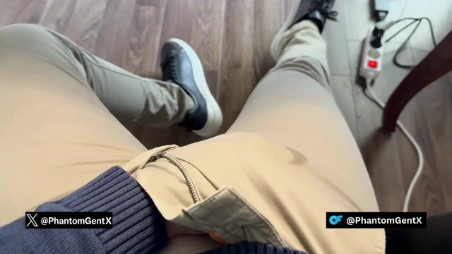 İş çıkışı takım elbiseli kaslı Alman baba - azgın edepsizce mastürbasyon yapıyor - phantomgentx