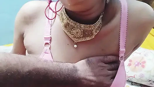 Patronum güzel seksi karımı sikiyor