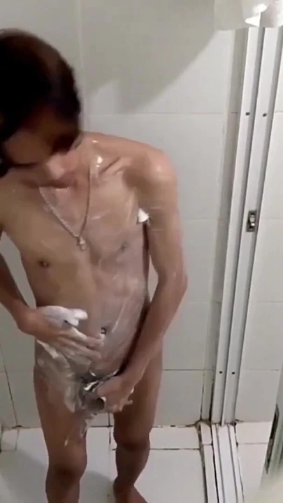 Filipinli bakire twink seks ıslak duş saksoya dönüşüyor fabhouse'da tam video | Klip 1
