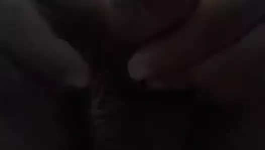 Sperma tropft langsam aus dem Schwanz