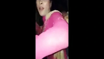 Bir ladyboy ile eğlence