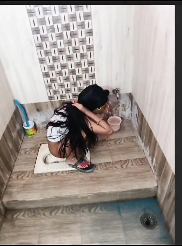 Desi HOT RANDI NE kiya chudai ka khel .