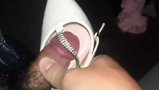 corrida en los tacones de mi prima