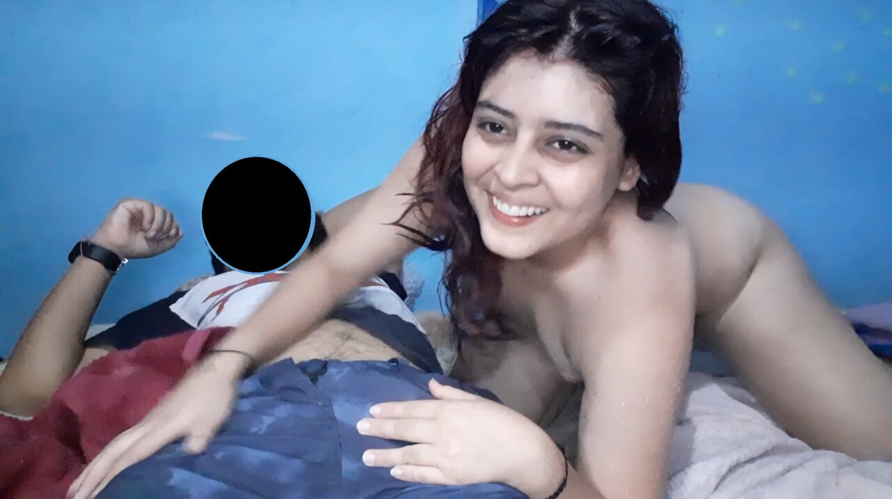 Duş aldıktan sonra bana götünü veriyor