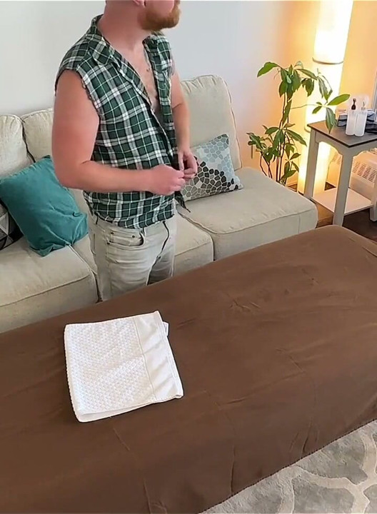 Rahatlatıcı masaj sert sikişe dönüşüyor