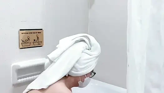 The charm of a black kebaya woman takes a shower and masturbates