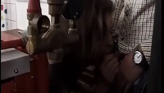 Almanya'dan amatör hatun yarakla sikildikten sonra sikiliyor