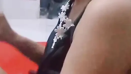 Erkek arkadaşımı görmeye hazırlanıyorum