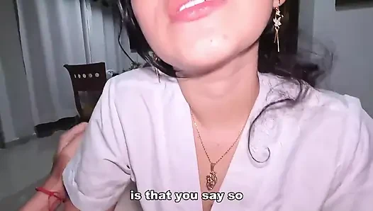 Üvey kız kardeşimin hemşire kıyafetini hastanedeki hastaları ziyaret etmek ve spermlerini amcığımla çıkarmak için giyiyorum.