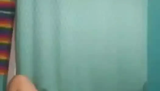 Azgın kız kırmızılı kendisi ile oynuyor