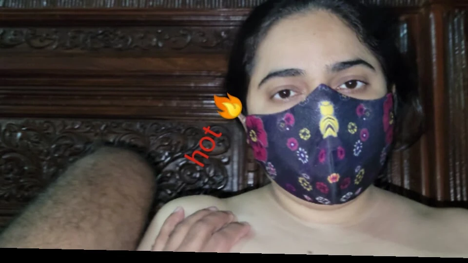 Ateşli memeli ve amcıklı Hintli evli kadınla sikiş