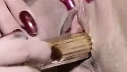 Kedi parmaklı ile seks oyuncak