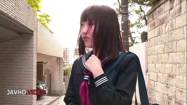 Reina Takayama'nın birden fazla adamla vahşi grup sikiş seansı