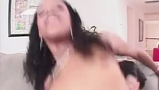 Sürtük zenci Fransız büyük beyaz yarakla deliklerini parçalatıyor