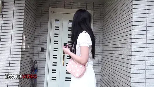 Küstah Risa Shimizu'nun yer aldığı yoğun sert sahne derinden yıkılıyor